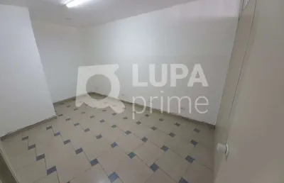 Sala comercial com 38 metros para locação em santana