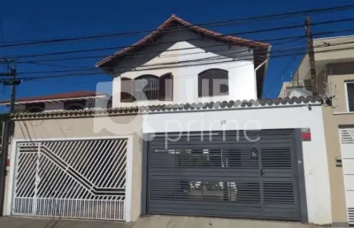 Sobrado com 3 dormitórios sendo 1 suíte á venda no jardim são paulo!