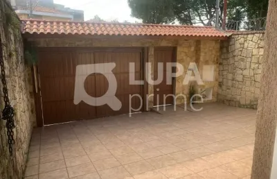 Sobrado com 4 dormitórios sendo 1 suíte em bortolandia