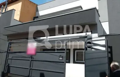 Sobrado com 2 dormitórios sendo suítes á venda em santa terezinha