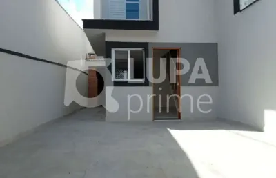 Sobrado com 3 dormitórios sendo suítes á venda em santa terezinha