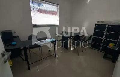 Sala comercial de 12,67 metros de área construída para locação!