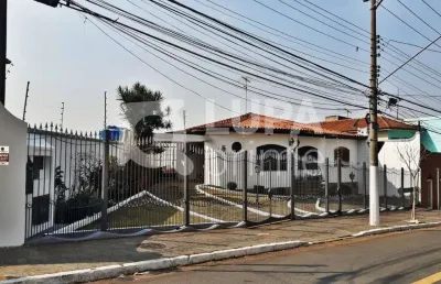 Casa térrea com 3 quartos sendo 1 suíte e 5 vagas para locação, vila maria alta