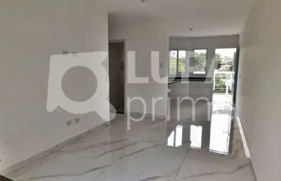 Casa com 2 quartos e 4 vagas de garagem à venda na vila maria alta