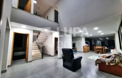Casa com 5 quartos e 10 vagas de garagem à venda em guararema