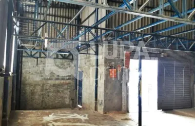Galpão comercial com 500m² para locação no jardim brasil