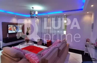 Casa com 4 quartos e 4 vagas de garagem à venda em guarulhos