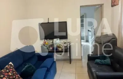 Casa com 2 quartos e 1 vaga de garagem à venda na parada inglesa