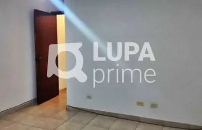 Casa com 3 quartos e 8 vagas de garagem à venda na vila maria alta