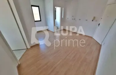 Sala comercial para alugar na Rua Henrique Bernardelli, 136, Santana, São Paulo