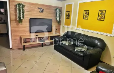 Casa com 3 quartos e 2 vagas de garagem à venda na vila medeiros