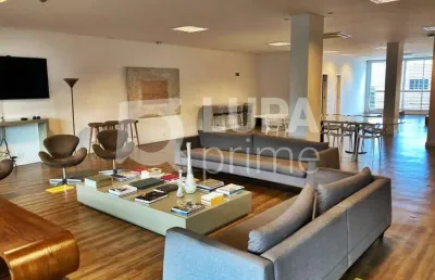 Prédio comercial com 3.883m² de área construída à venda na luz