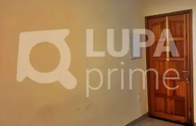 Casa com 2 quartos e 1 vaga de garagem para locação na vila constança