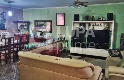 Casa com 3 quartos e 5 vagas de garagem à venda no jardim guança