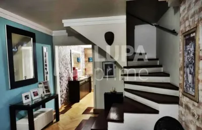 Casa com 3 quartos e 2 vagas de garagem à venda na água fria