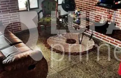 Casa com 3 quartos e 2 vagas de garagem à venda no carandiru
