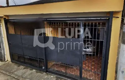 Casa com 3 quartos e 2 vagas de garagem à venda no jardim brasil