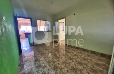 Casa com 3 quartos para alugar na Rua Soldado Paulo Emídio Pereira, 343, Vila Maria, São Paulo