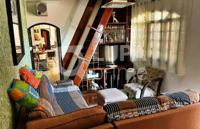 Casa com 2 quartos e 3 vagas de garagem à venda no parque boturussu