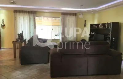 Sobrado com 4 quartos e 3 vagas de garagem para venda, 275 m², vila maria, são paulo