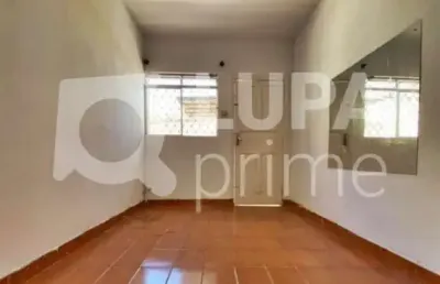 Casa térrea com 2 quartos para venda, água fria, são paulo