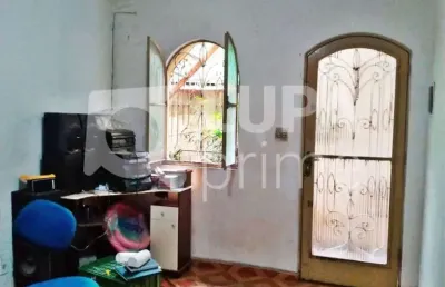 Casa com 3 quartos à venda na Rua Invasão dos Holandeses, 276, Vila Sabrina, São Paulo