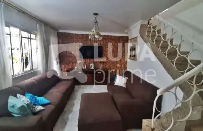Sobrado com 3 quartos e 2 vagas para venda na vila maria alta