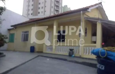 Sobrado com 3 quartos em amplo terreno a venda na vila maria
