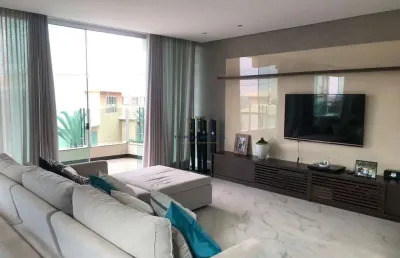 Excelente casa de condomínio, com 4 suítes fino acabamento vespasiano