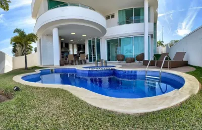 Casa luxuosa, 4 suítes, piscina, hidromassagem, alphaville, vespasiano, mg