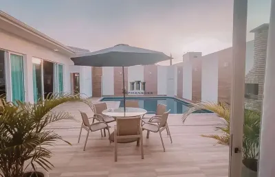 Casa de esquina com 4 quartos e piscina no gran park, vespasiano/mg