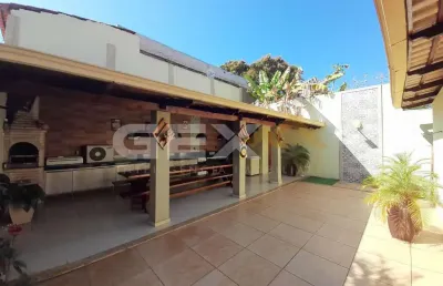 Casa com 5 quartos à venda na Rua Aracaju, 11, Nossa Senhora das Graças, Divinópolis