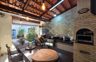 Casa com 03 quartos, 02 vagas e espaço gourmet no bairro são jose
