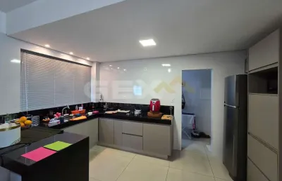 Apartamento de 03 quartos sendo 01 suíte e 02 vagas na rua sete de setembro bair
