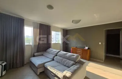 Apartamento à venda no centro, 3 quartos sendo 1 suíte.