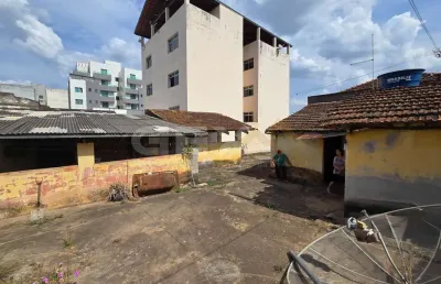 Terreno em condomínio fechado à venda na Rua Sergipe, 494, Centro, Divinópolis