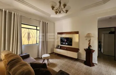 Casa com 2 quartos à venda na Rua Ipanema, 421, Planalto, Divinópolis