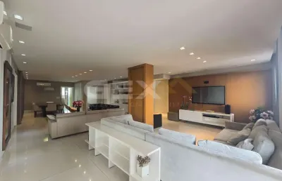 Apartamento à venda no centro, 3 quarto sendo 2 suítes, 3 vagas livres.