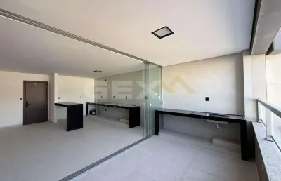 Apartamento à venda no centro, 3 quartos sendo 1 suíte e 2 vagas.