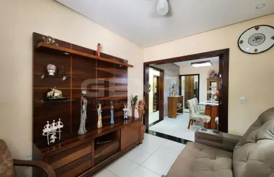 Casa à venda no bairro jardim das acácias, 3 quartos sendo 1 suíte e terraço.