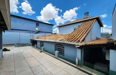 Casa de 2 pavimentos à venda no bairro serra verde, 5 quartos e 4 vagas.