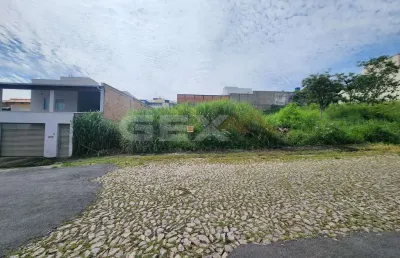 Terreno em condomínio fechado à venda na Rua José Gontijo da Fonseca, Santa Marta, Divinópolis