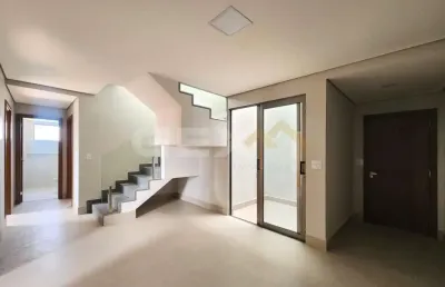 Cobertura duplex à venda no centro, 3 quartos sendo 1 suíte.