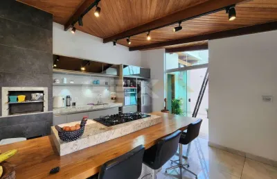 Casa à venda no bairro manoel valinhas, 3 quartos, 1 suíte e cozinha gourmet.