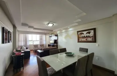 Apartamento à venda no centro, 3 quartos, 1 suíte e 1 vaga.