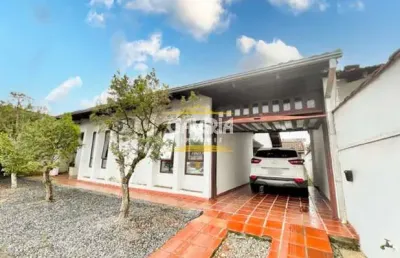 Casa com 4 quartos à venda no Boa Vista, Joinville 
