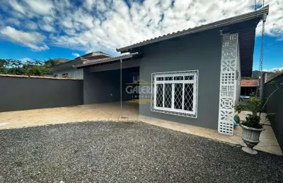 Casa com 3 quartos à venda no Iririú, Joinville 
