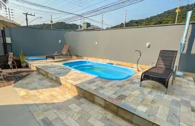 Casa com 3 quartos à venda no Saguaçu, Joinville 