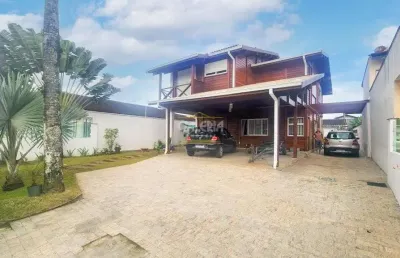 Casa com 4 quartos à venda no Iririú, Joinville 