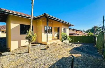 Casa com 3 quartos à venda no Saguaçu, Joinville 